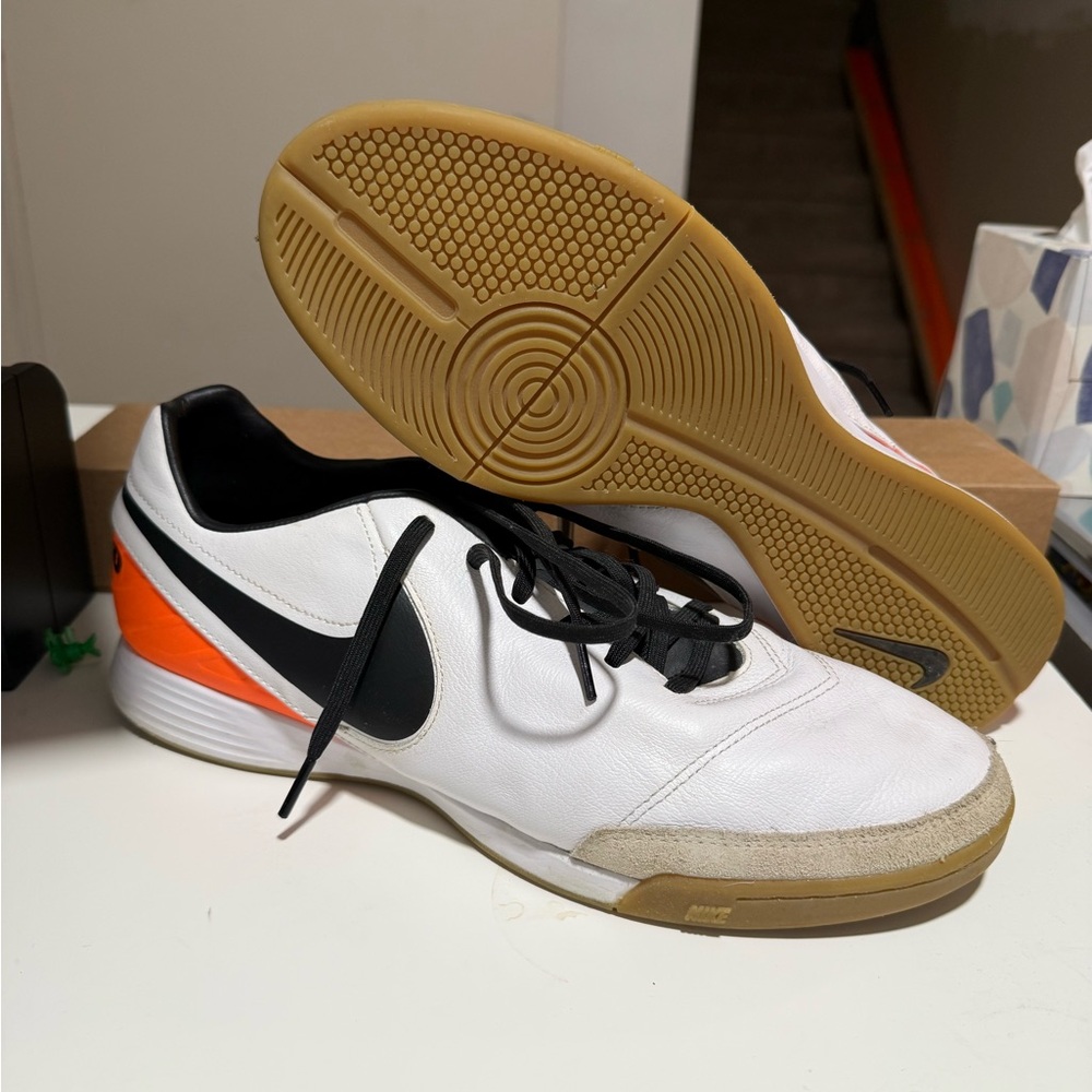 Nike Men's White and Orange Athletic Shoes